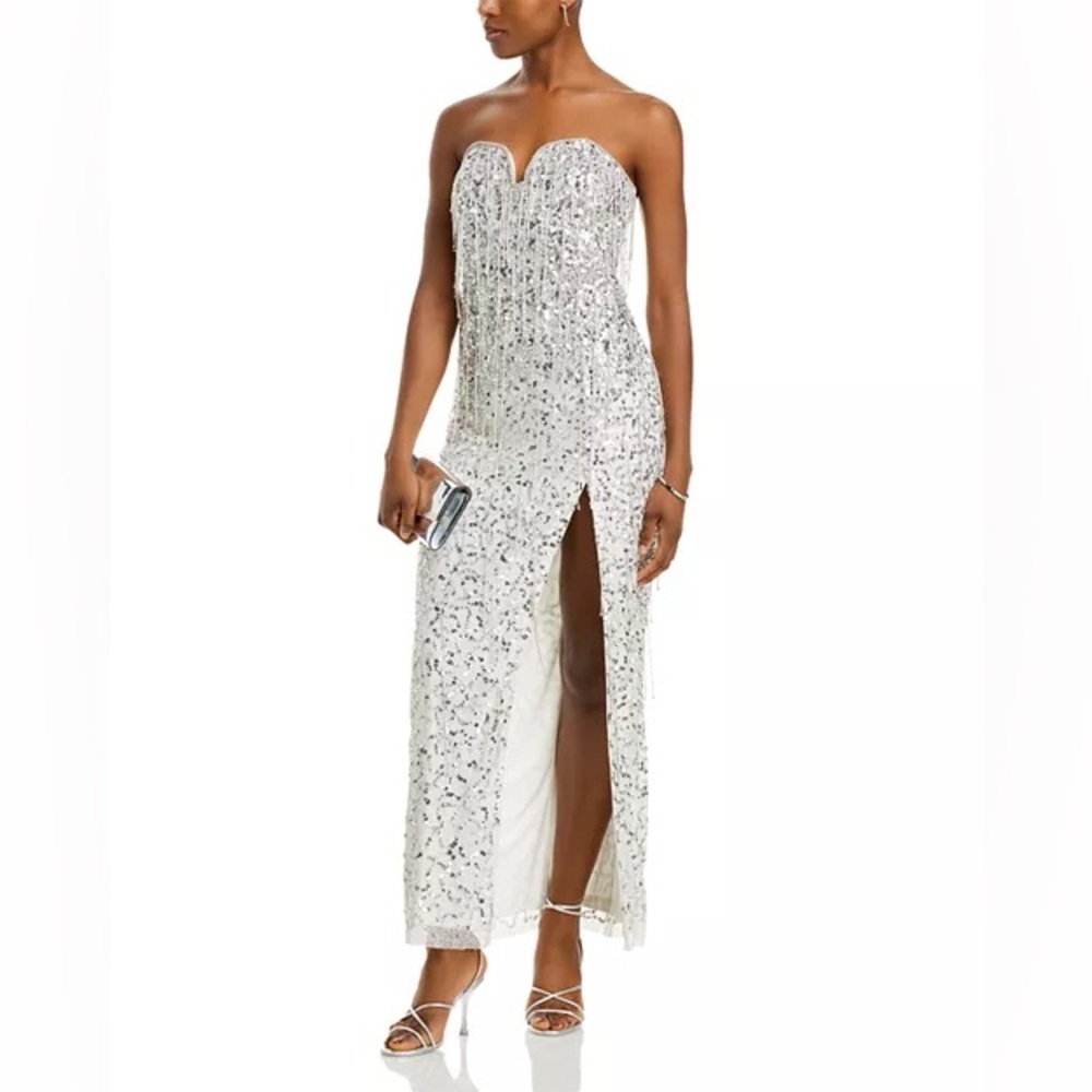 $495 Liv Foster
Strapless Sequined Column Gown size 14